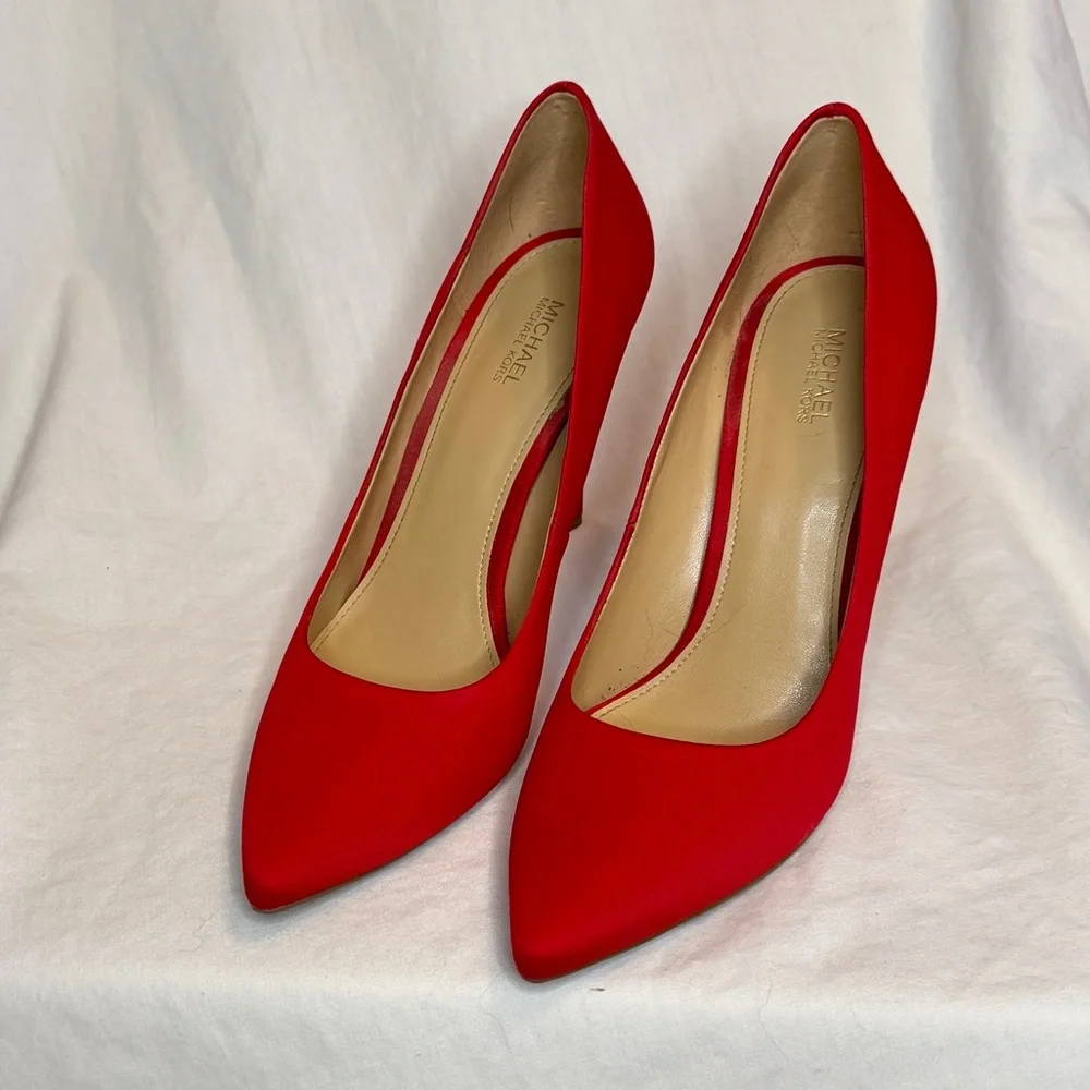 Michael Kors Claire Satin Pumps - Picture 6 of 7